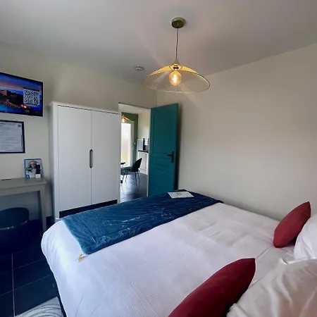 Brit Lannion-perros Guirec מלון 2*