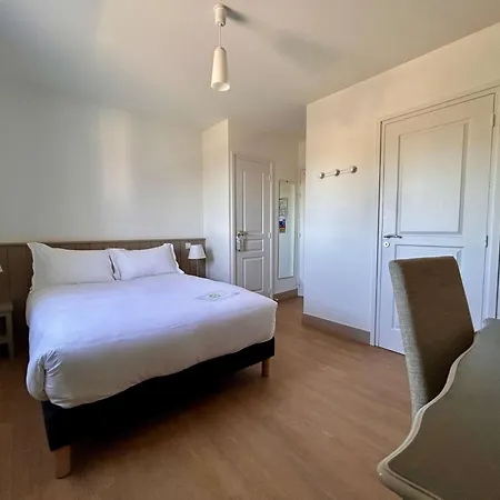 Hotel Brit Perros 2*
